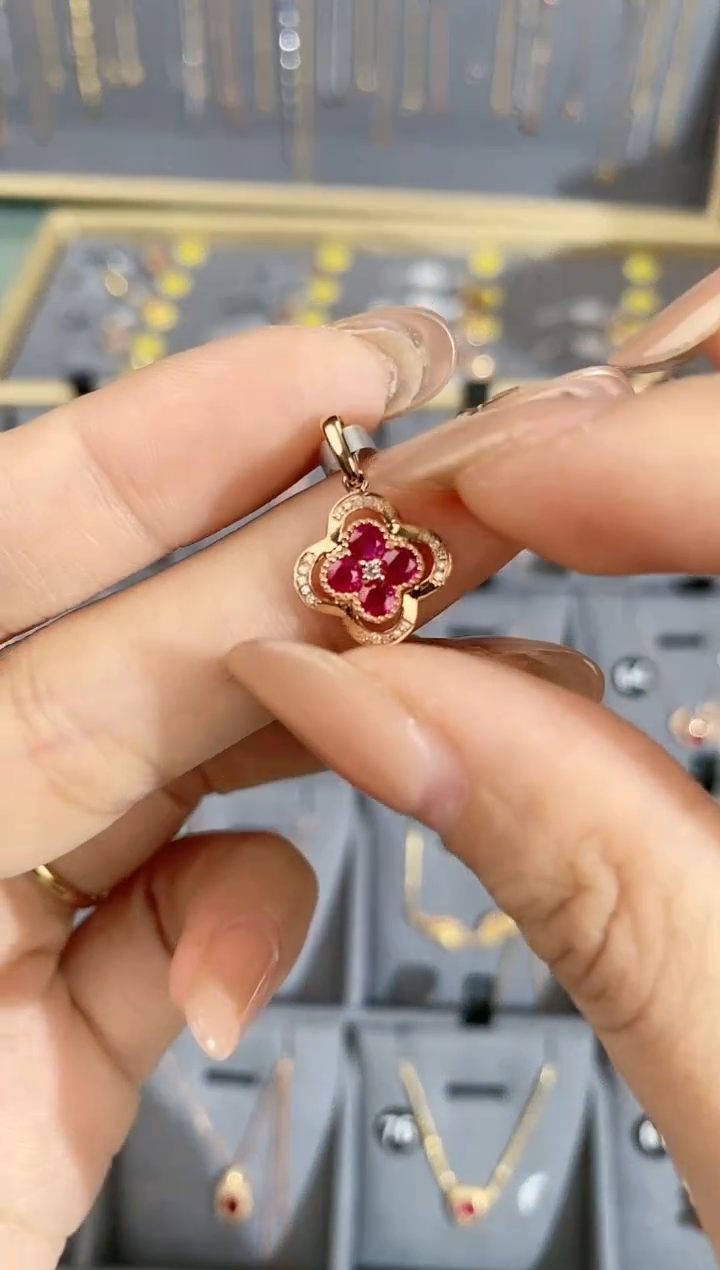【闪购商品】红宝石颈饰18K金镶嵌吊坠
