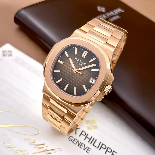 95新 Patek Philippe/百达翡丽 5711卡21年男表7402182
