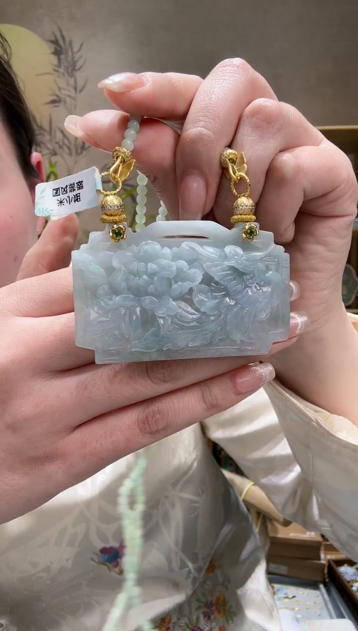 【闪购商品】翡翠颈饰未镶嵌吊坠