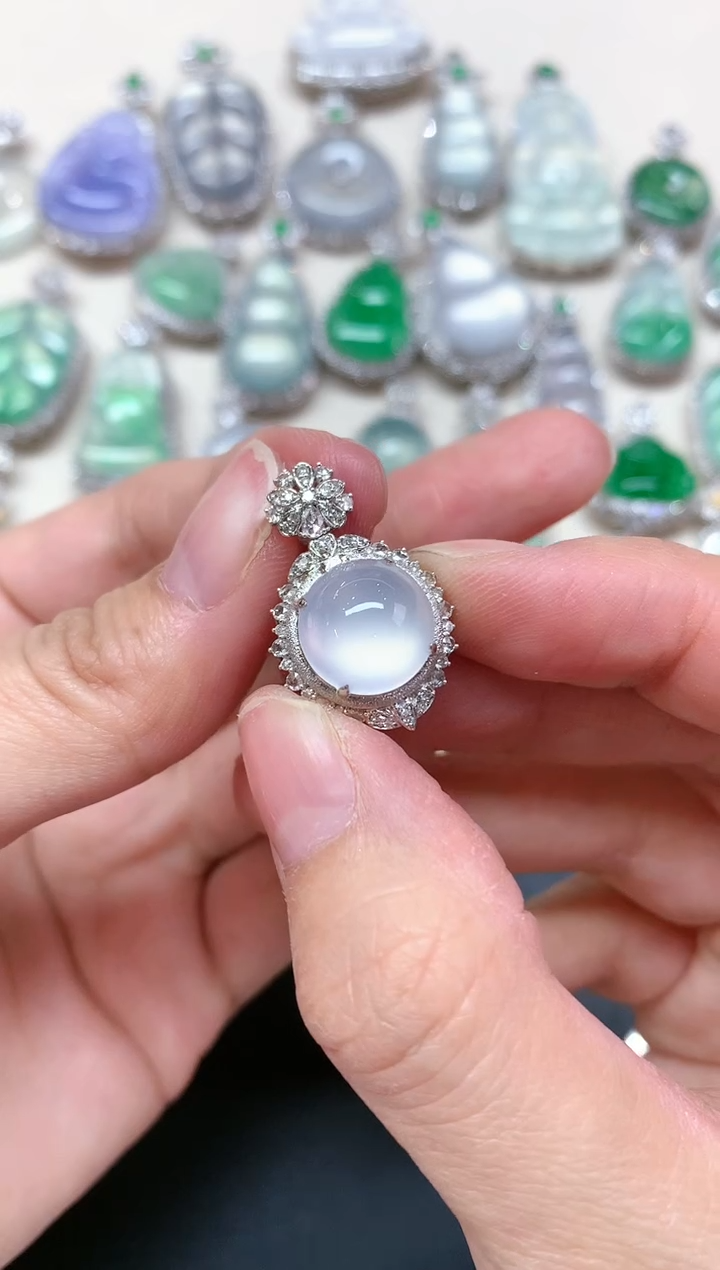 【闪购商品】翡翠吊坠(不含链)18K金镶嵌A242|19800