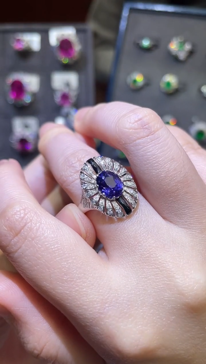 【闪购商品】蓝宝石戒指18K金镶嵌2.15ct