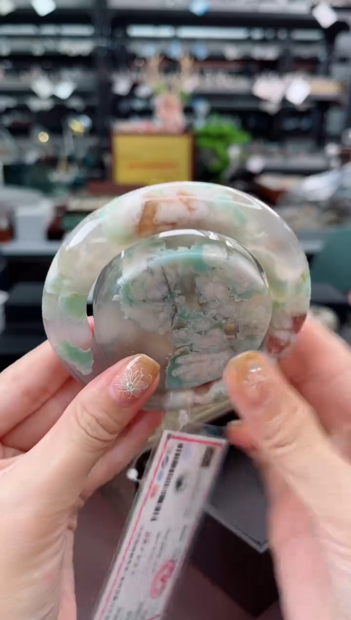 【闪购商品】石英质玉手镯未镶嵌57圈口（赠品镯心）8S8633