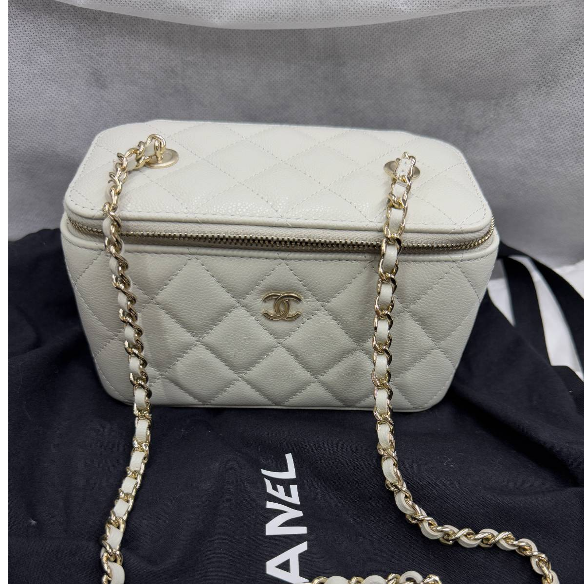 99新 Chanel/香奈儿 小花柳24b荔枝皮奶灰色浅金扣化妆盒带镜子