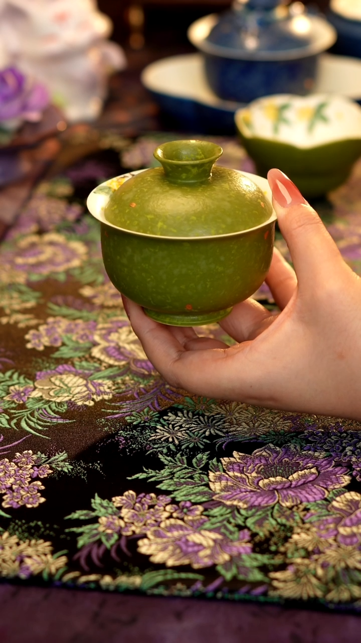 绿色桂花盖碗·····