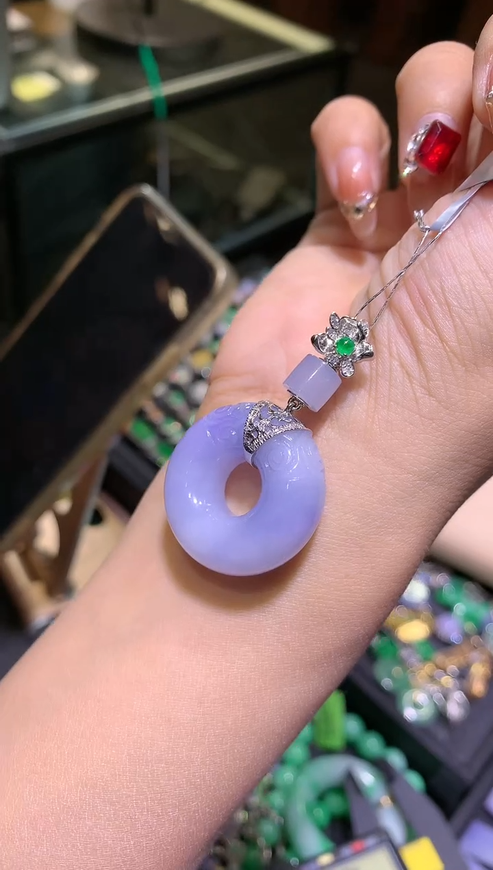 【闪购商品】翡翠吊坠(不含链)18K金镶嵌甜甜圈