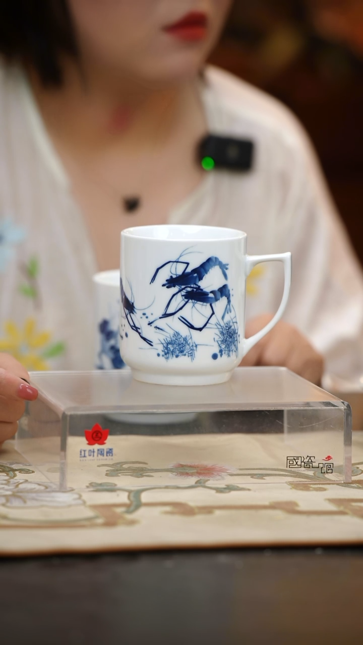 1个微瑕虾趣无盖办公杯