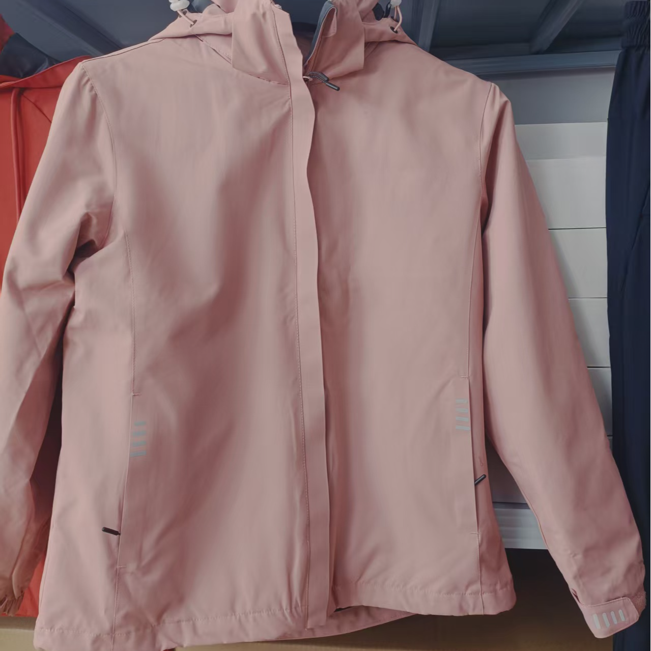 超值 冲风衣男女款  888