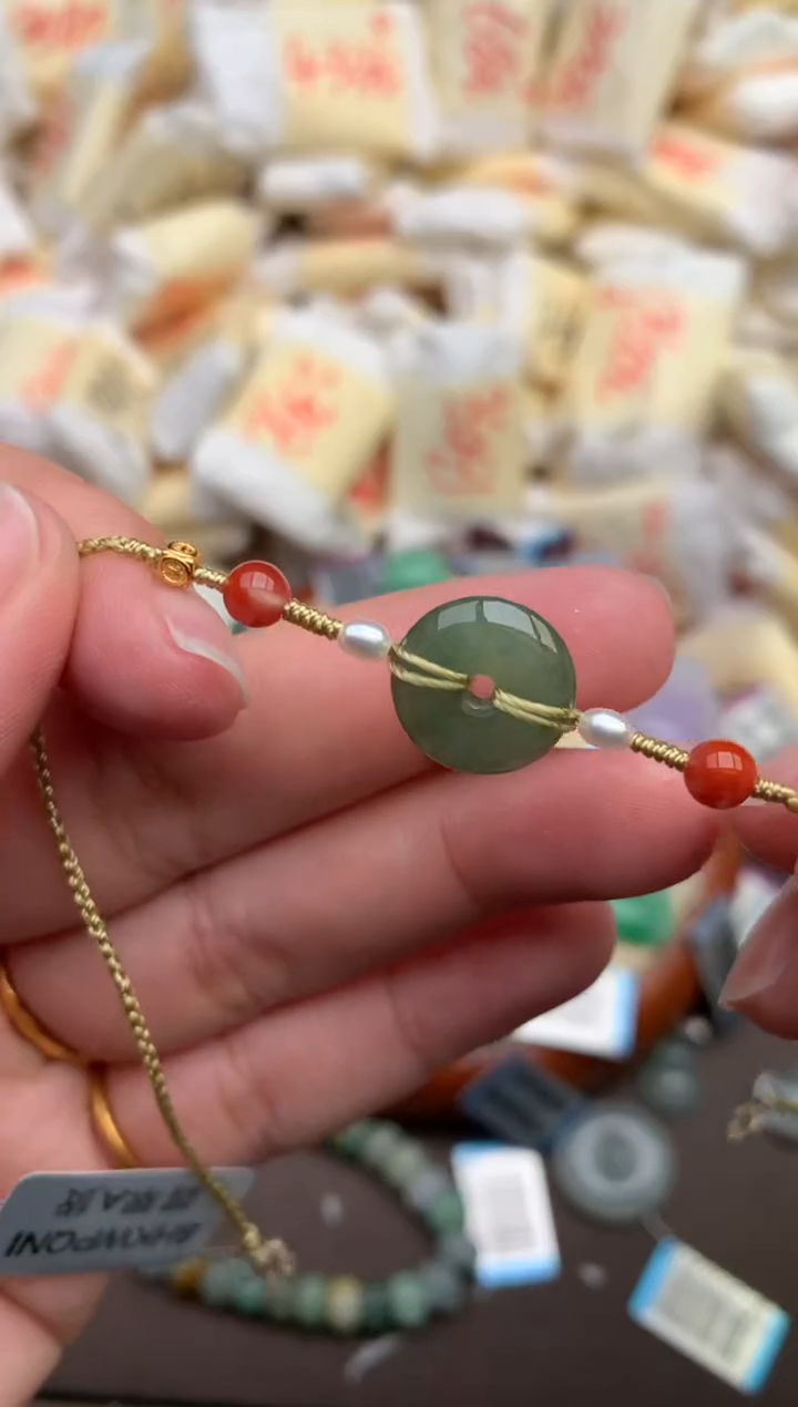 翡翠挂件未镶嵌—