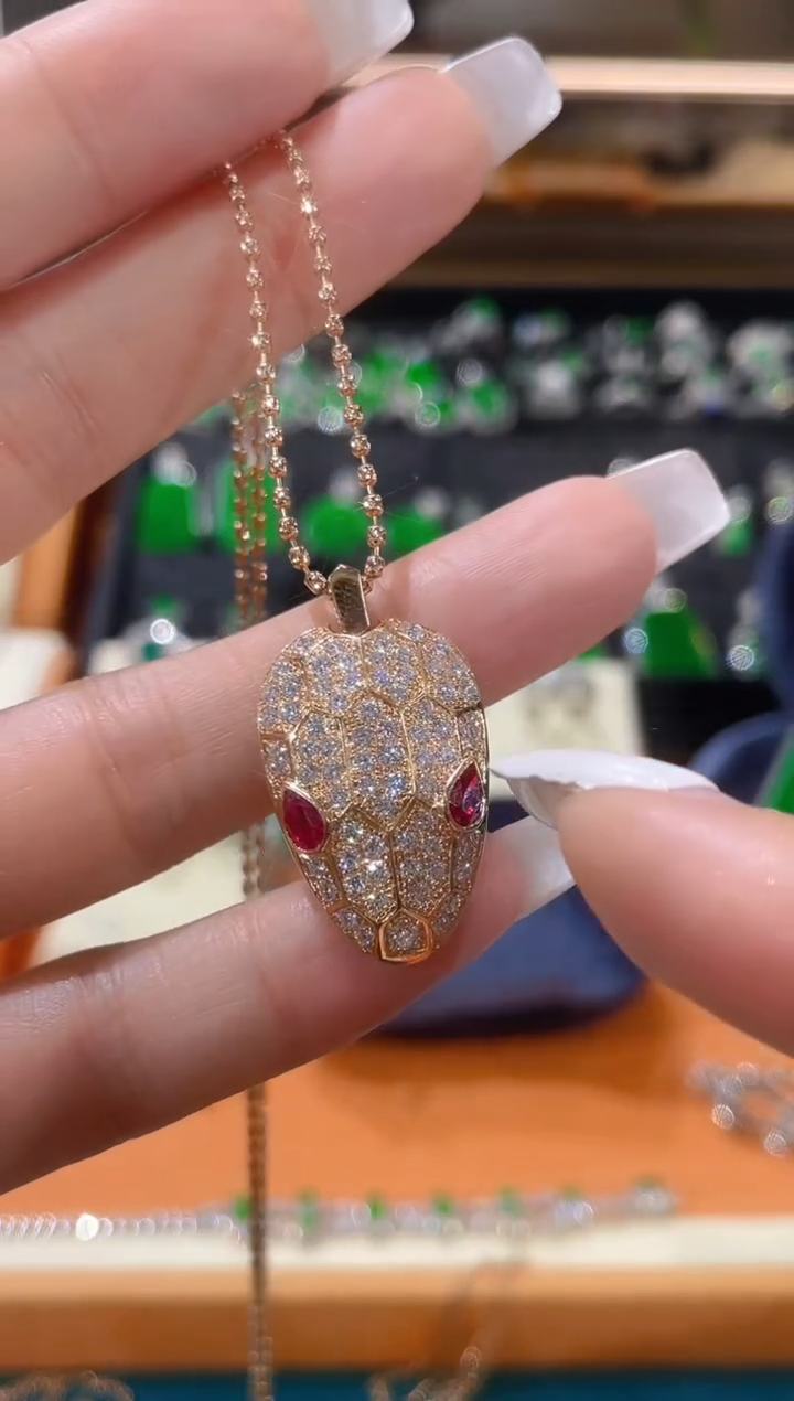 【闪购商品】钻石颈饰18K金镶嵌项链