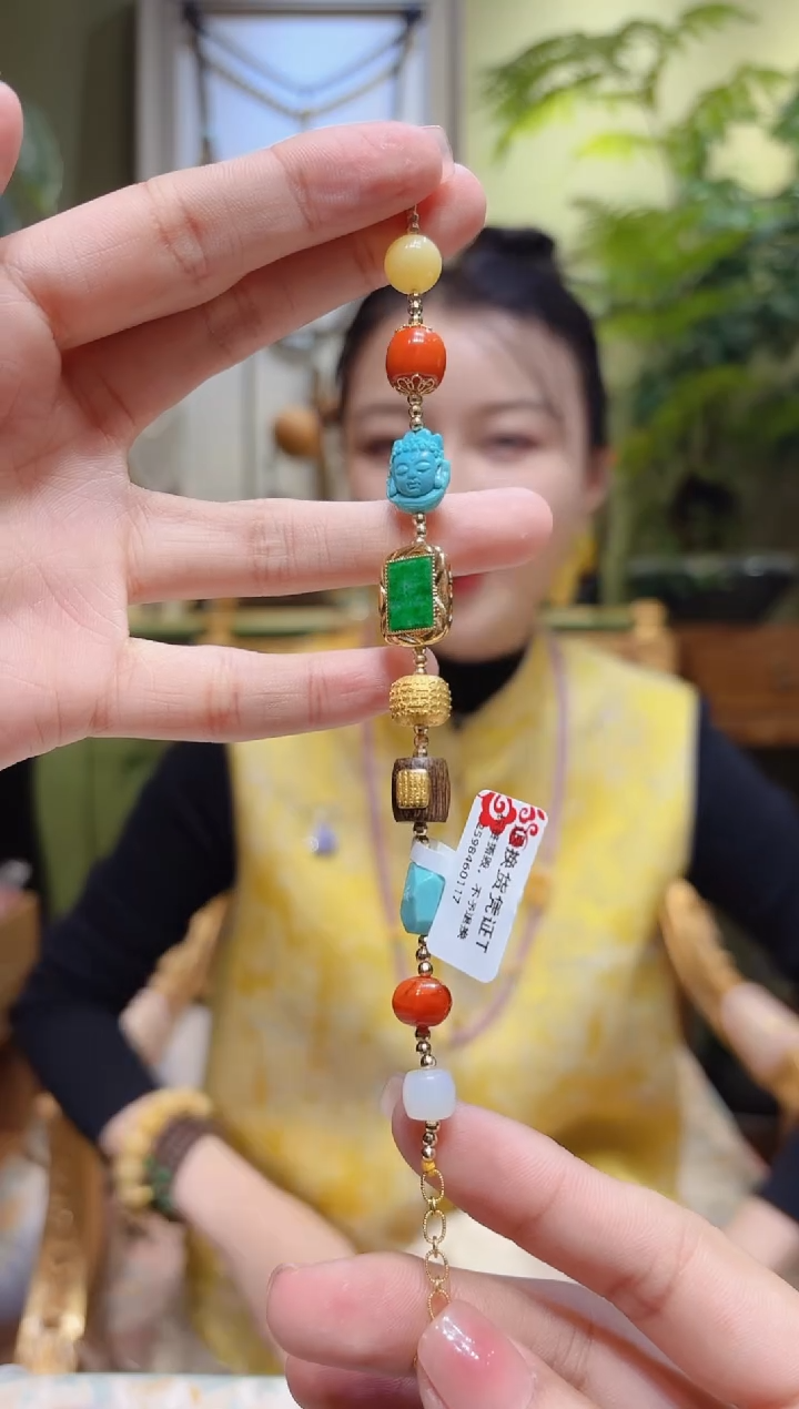 【闪购商品】蜜蜡裸石18K金镶嵌多宝压襟手串