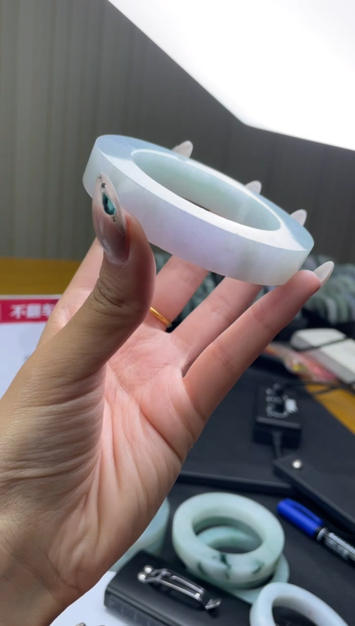 【闪购商品】定制翡翠手镯未镶嵌DDH83232