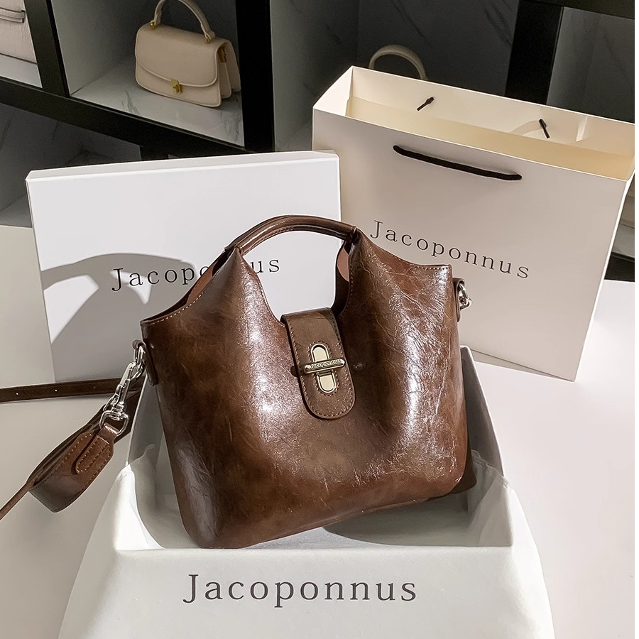 【雅各邦】雅丹真皮水桶包2025轻奢百搭单肩时尚休闲简约潮流通勤