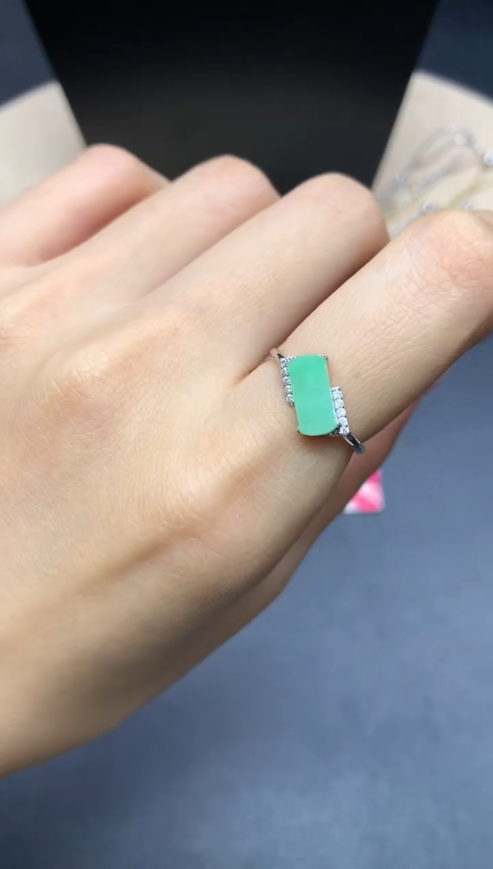 【闪购商品】翡翠戒指银S925镶嵌无事牌【无服务费】