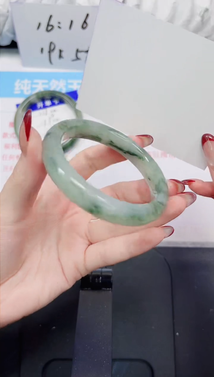 【闪购商品】石英质玉手镯未镶嵌269