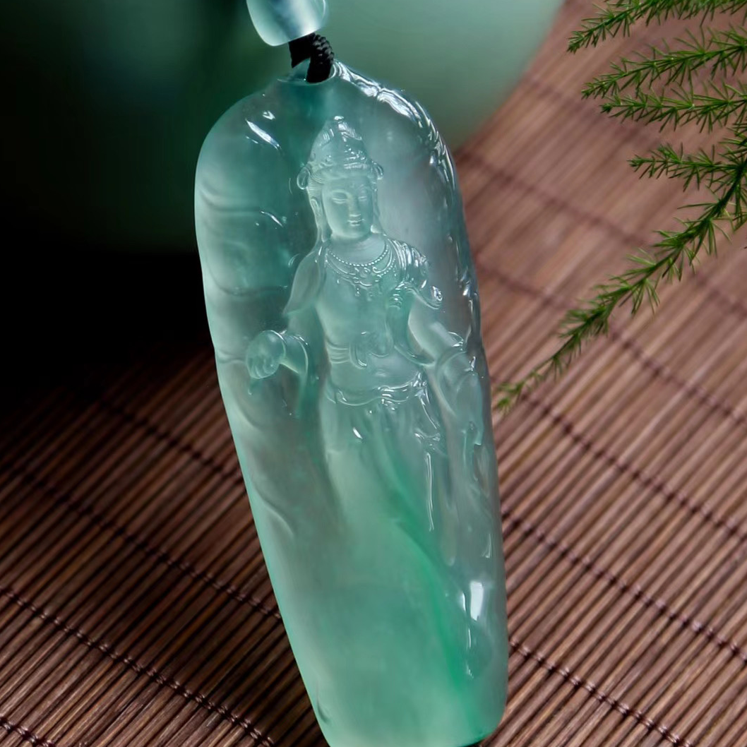 天然缅甸A货翡翠吊坠多样性发货发其一