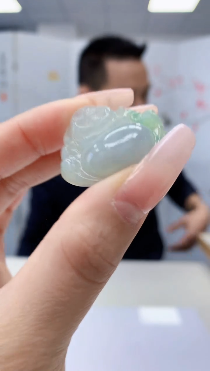 【闪购商品】定制翡翠未镶嵌3916lr-毛货挂件157