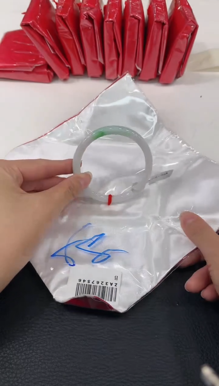 【闪购商品】翡翠手镯未镶嵌手镯