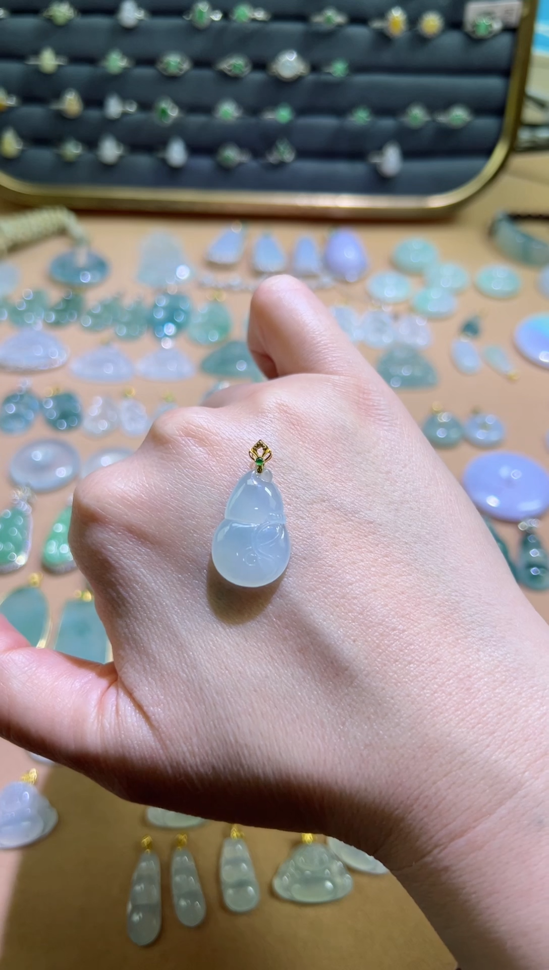 【闪购商品】翡翠颈饰18K金镶嵌葫芦