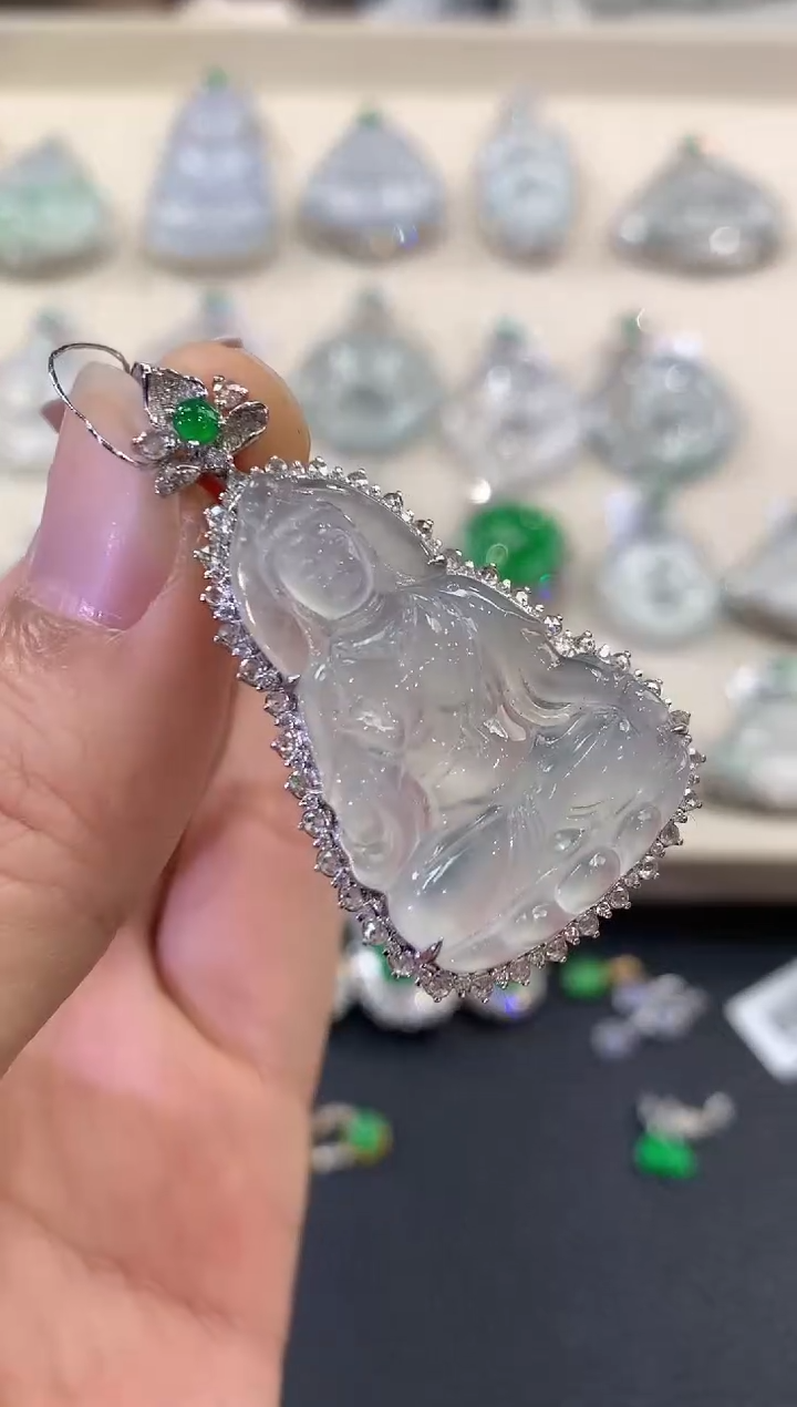 【闪购商品】翡翠吊坠(不含链)18K金镶嵌a56