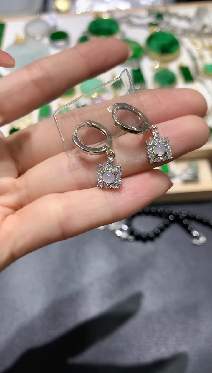 【闪购商品】翡翠颈饰银S925镶嵌21多人多样性随机发货1件