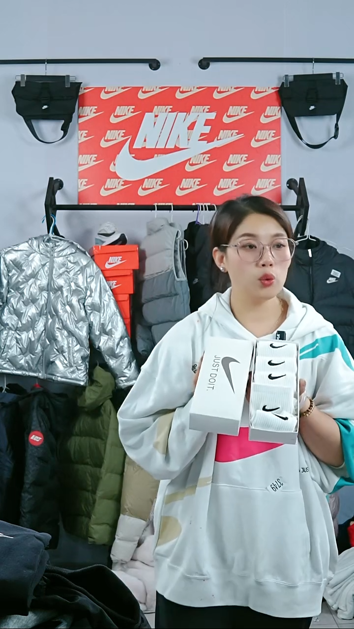 闪购编码Nike/Jordan运动衣以直播间过款为准尺码39.9盒装袜子