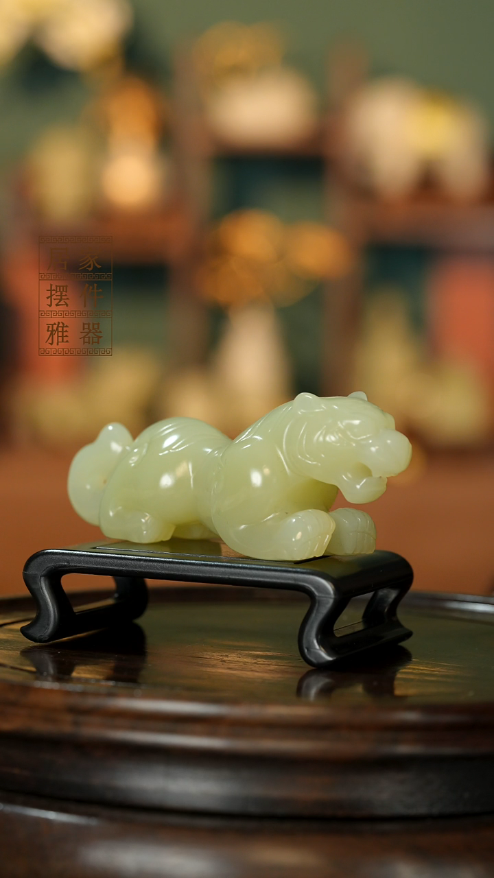 玉《如虎添翼》摆件