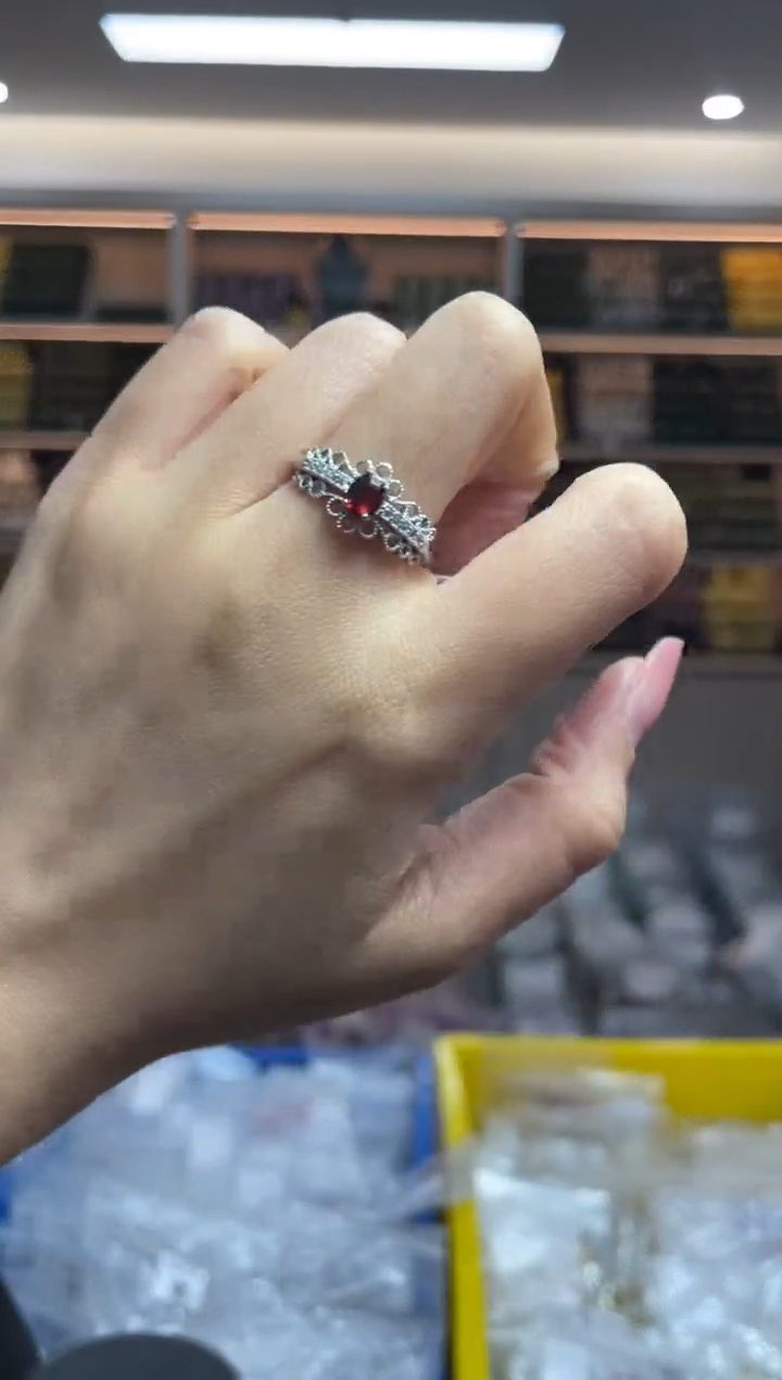 【闪购商品】石榴石·未镶嵌多样性发一件