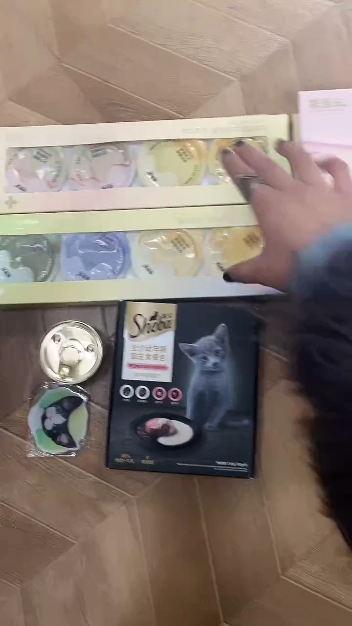 139拓海小四季餐盒2四季奶昔1大彩勺1希宝餐包1希宝1罐冰箱贴1