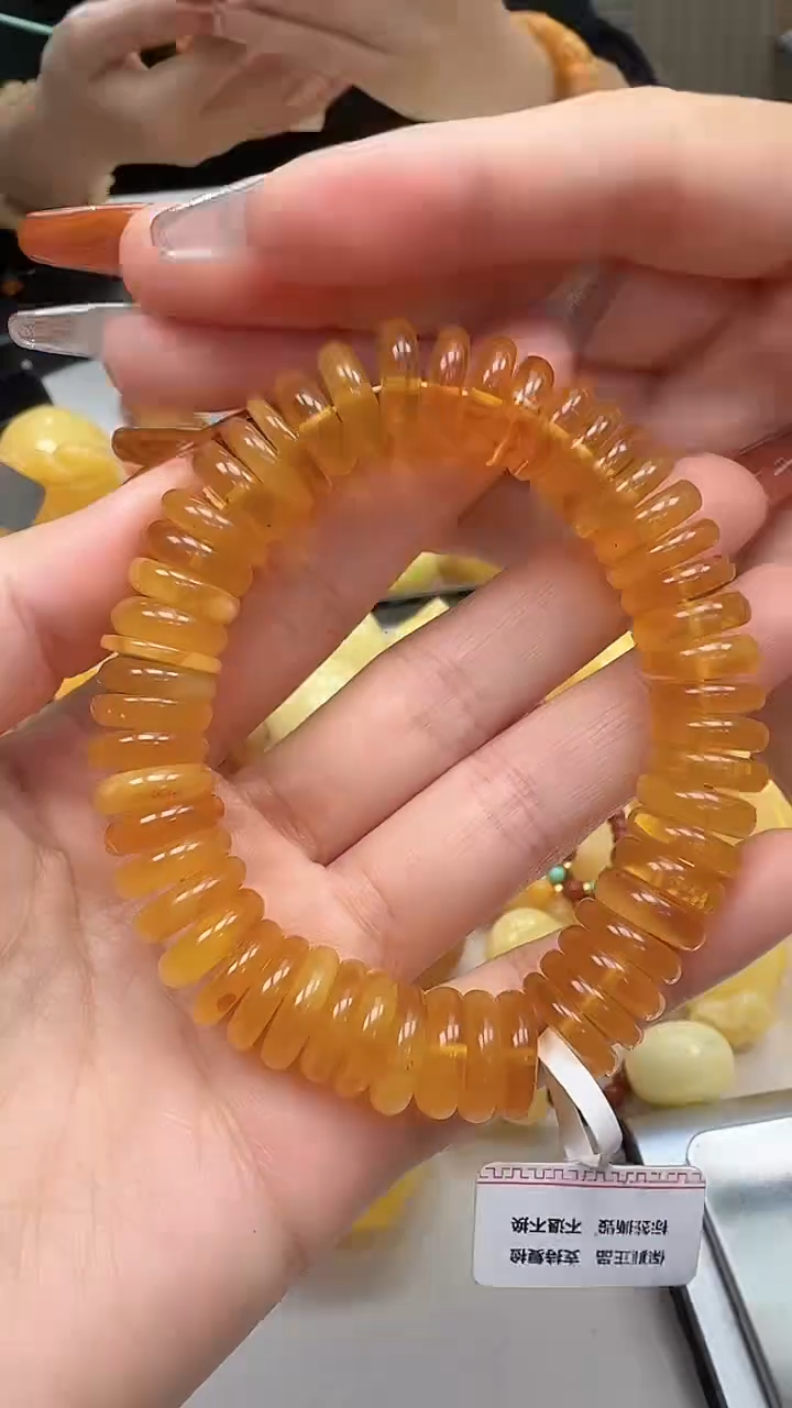 裸石琥珀未镶嵌如图