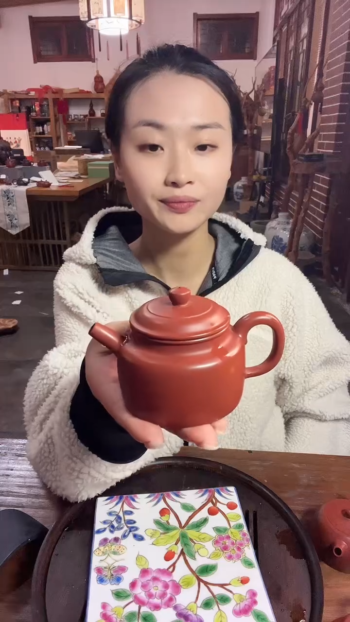 酱****?德钟壶 朱泥 