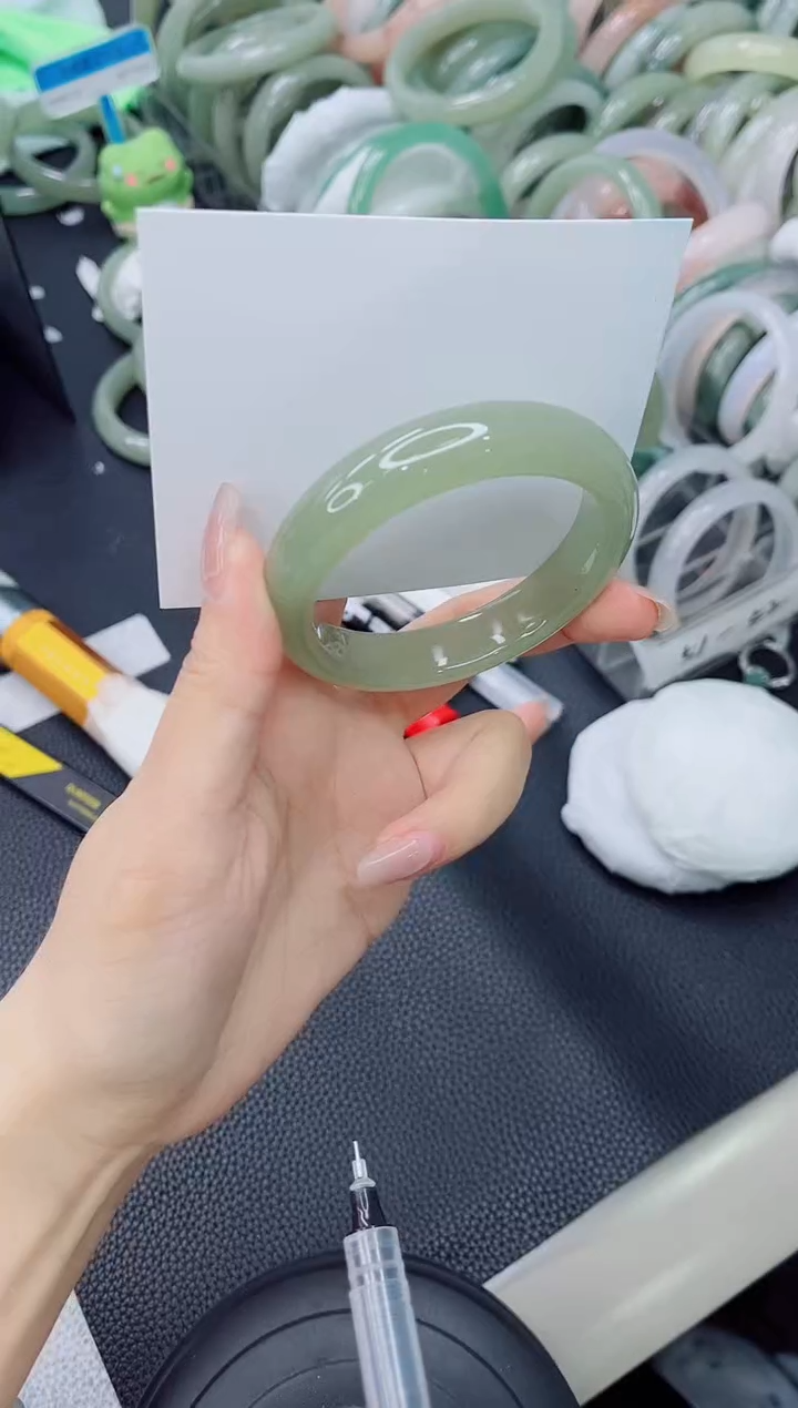 石英质玉手镯未镶嵌165-54.2