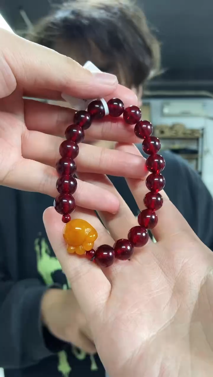 【闪购商品】血珀裸石未镶嵌多样性发其一颜色微差