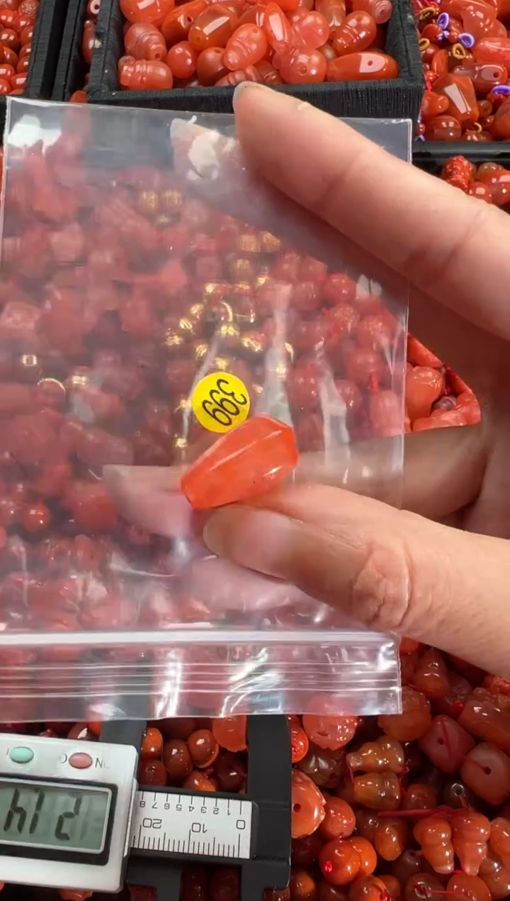 【闪购商品】南红玛瑙颈饰未镶嵌1