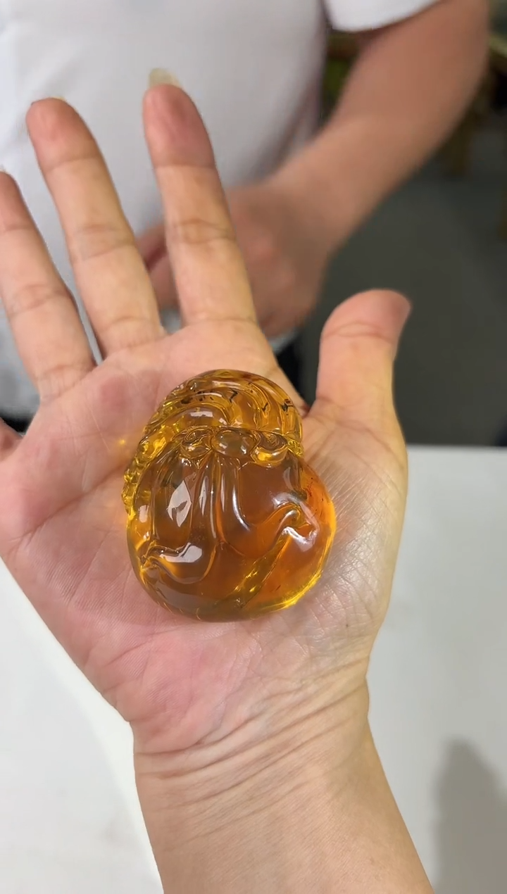 未镶嵌颈饰琥珀琥珀0524050