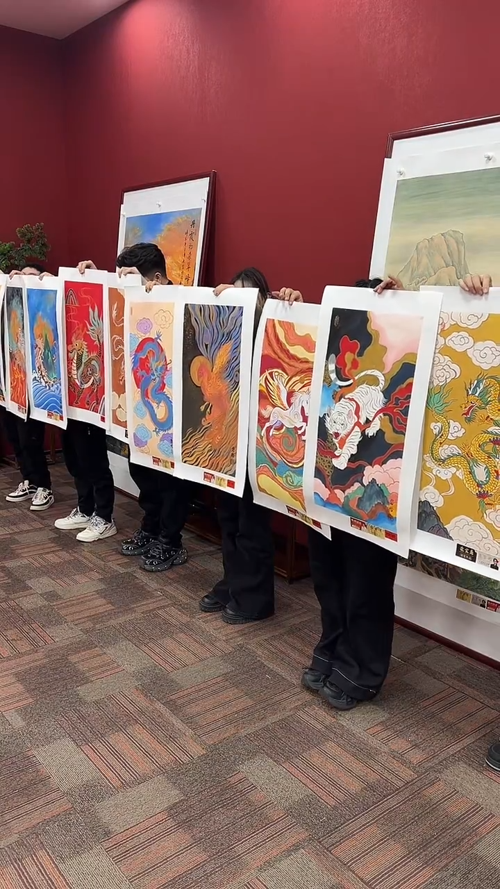 国画特**我王碧梧绘画24pc祥瑞条屏