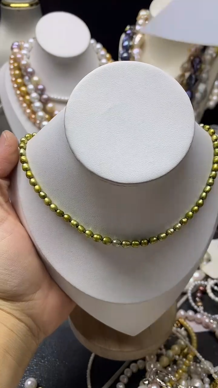颈饰未镶嵌淡水珍珠多人