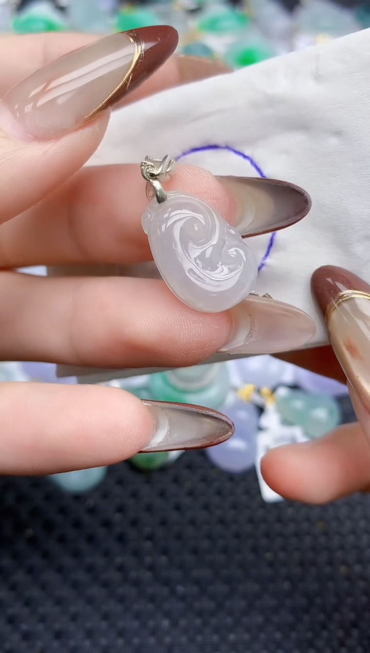 颈饰未镶嵌翡翠   天然翡翠A货  百元以上9米证书费自理