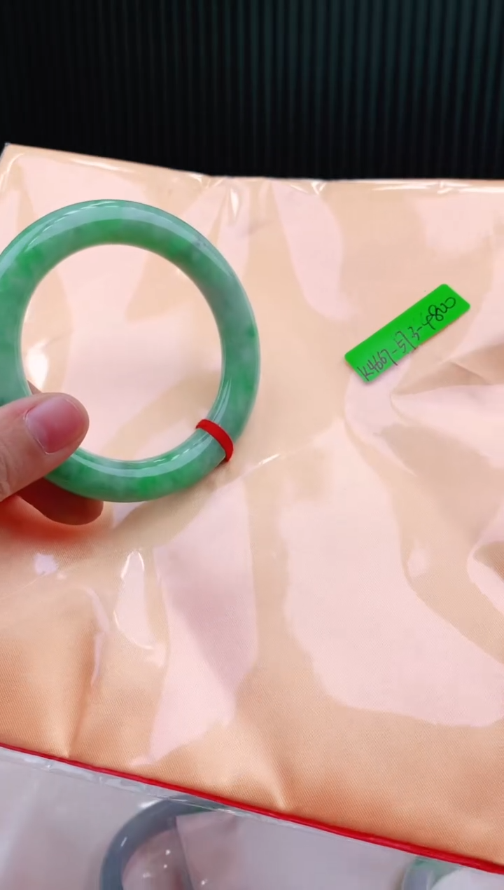 未镶嵌手镯翡翠57+