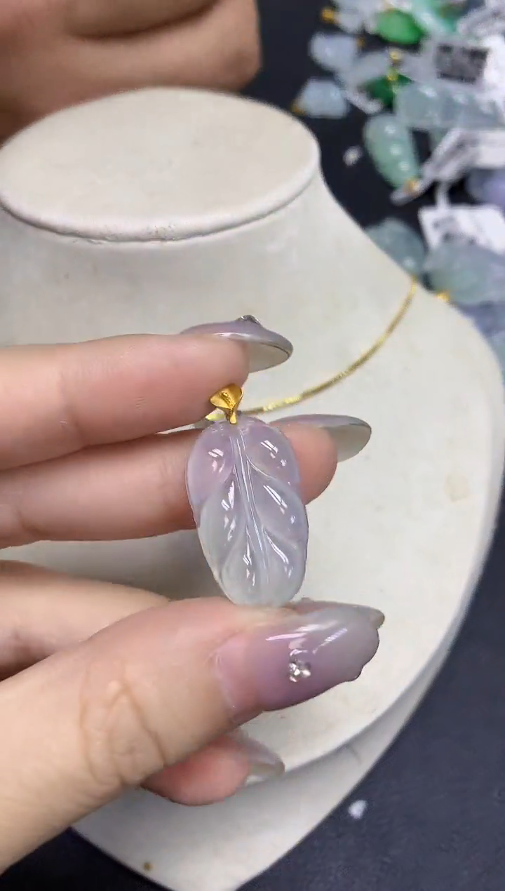 颈饰18K金镶嵌翡翠天然缅甸翡翠A货百元以上9元证书费自理