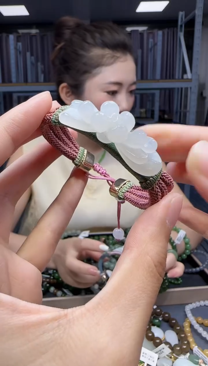 手绳未镶嵌和田玉1