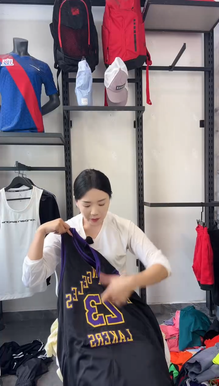 720·编码 瑕疵款以直播间过款为准 尺码·L