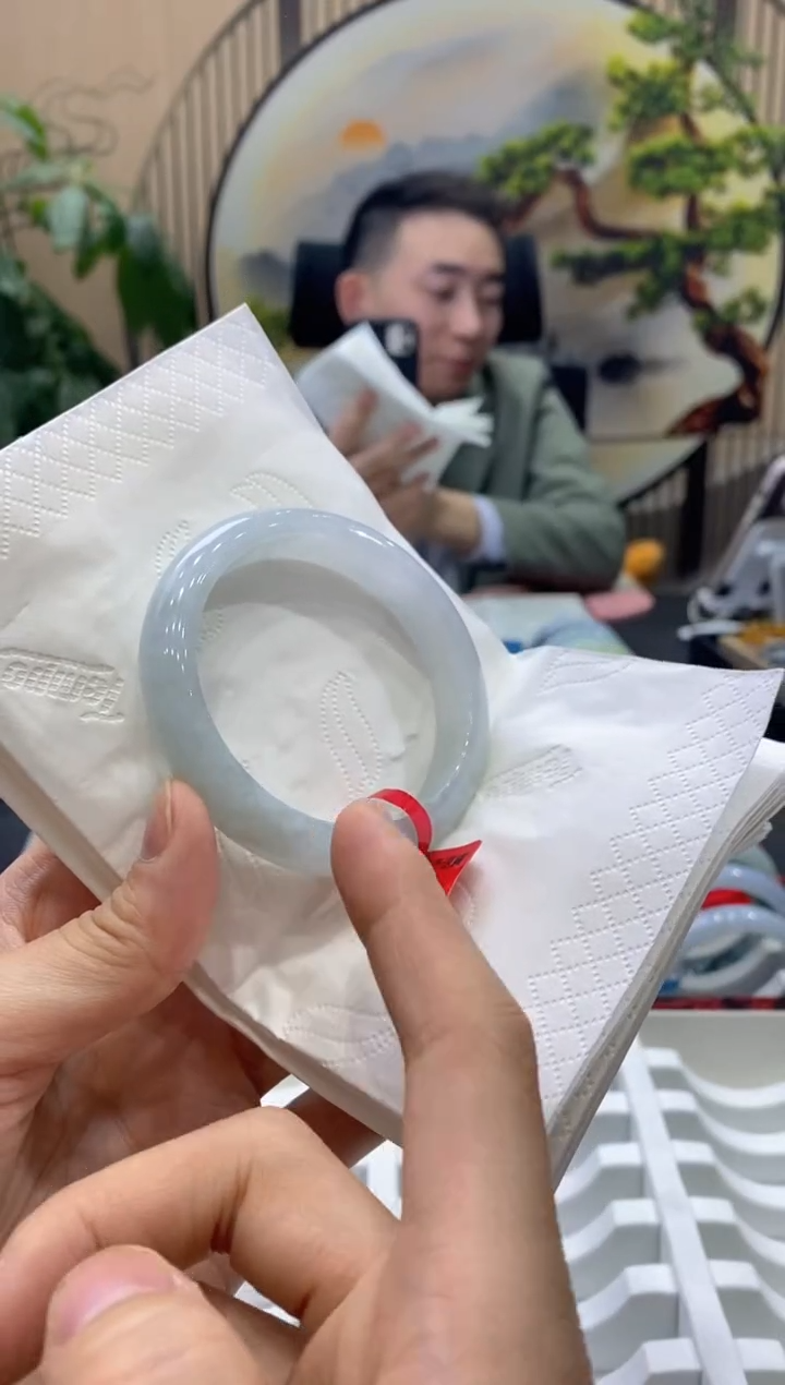 【闪购商品】翡翠手镯未镶嵌0000015894