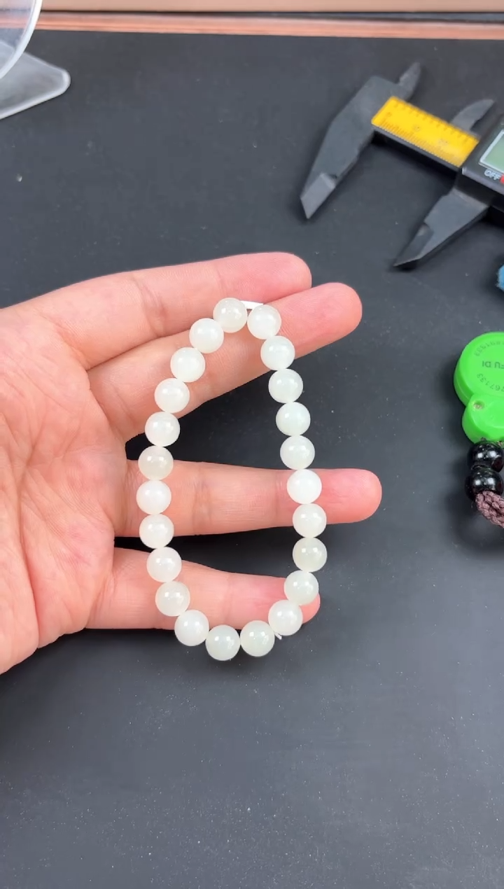 手串未镶嵌和田玉于田微色差卡8手串M