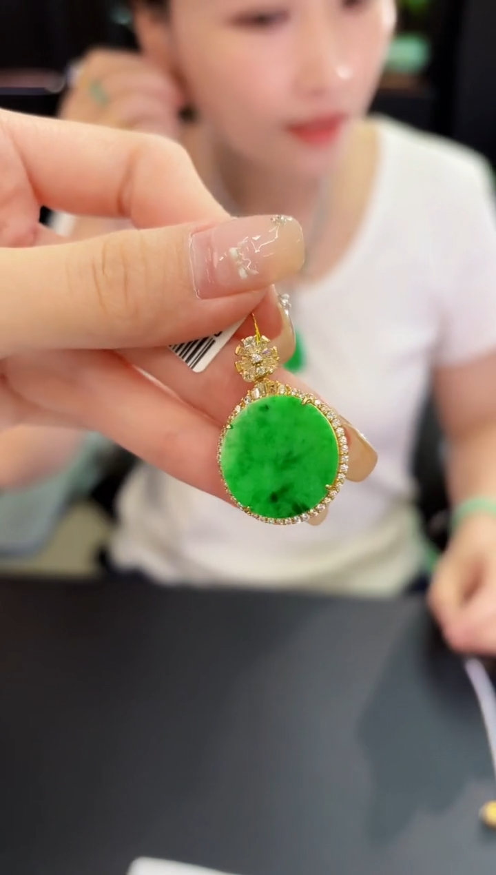 翡翠未镶嵌颈饰 缅料A货/支持复检/一件