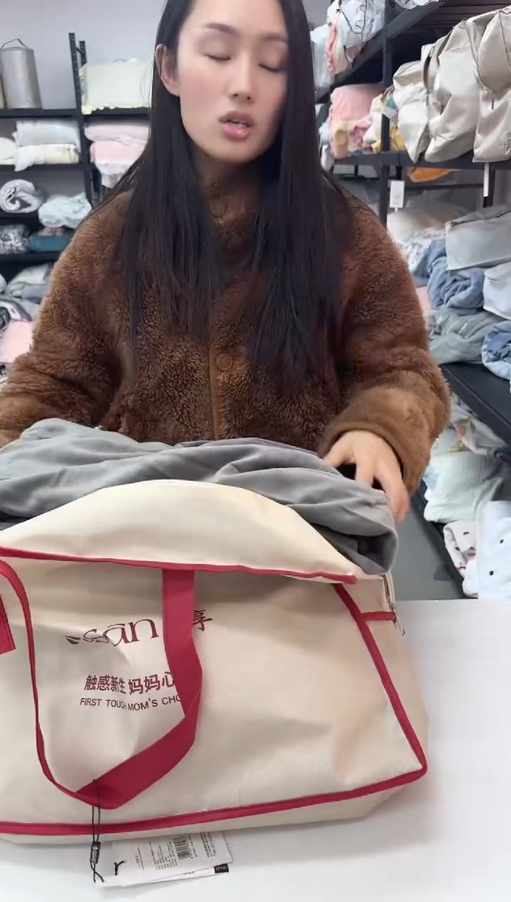 聚酯纤维1.5米丝享四件套驼色