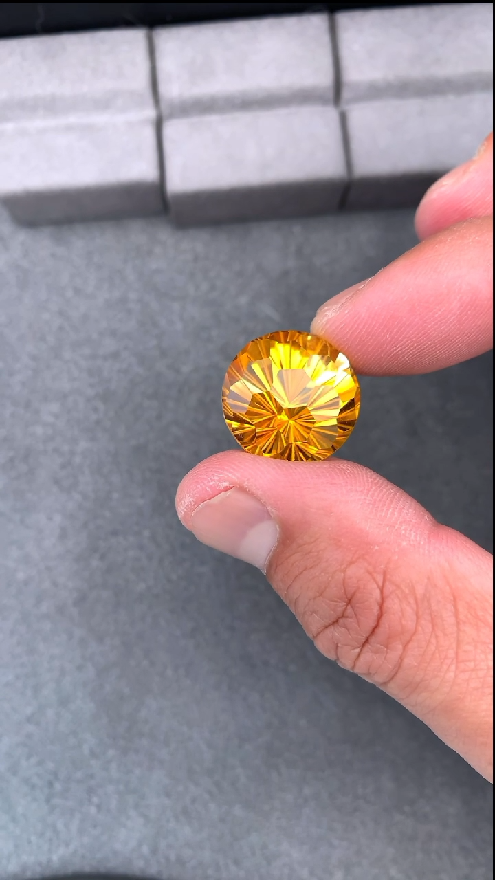 【闪购商品】黄晶裸石未镶嵌22.24克拉