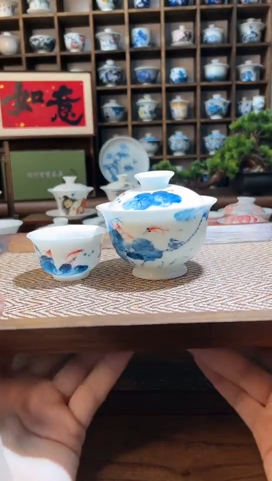 【闪购商品】手绘荷花锦鲤大盖碗+送一杯