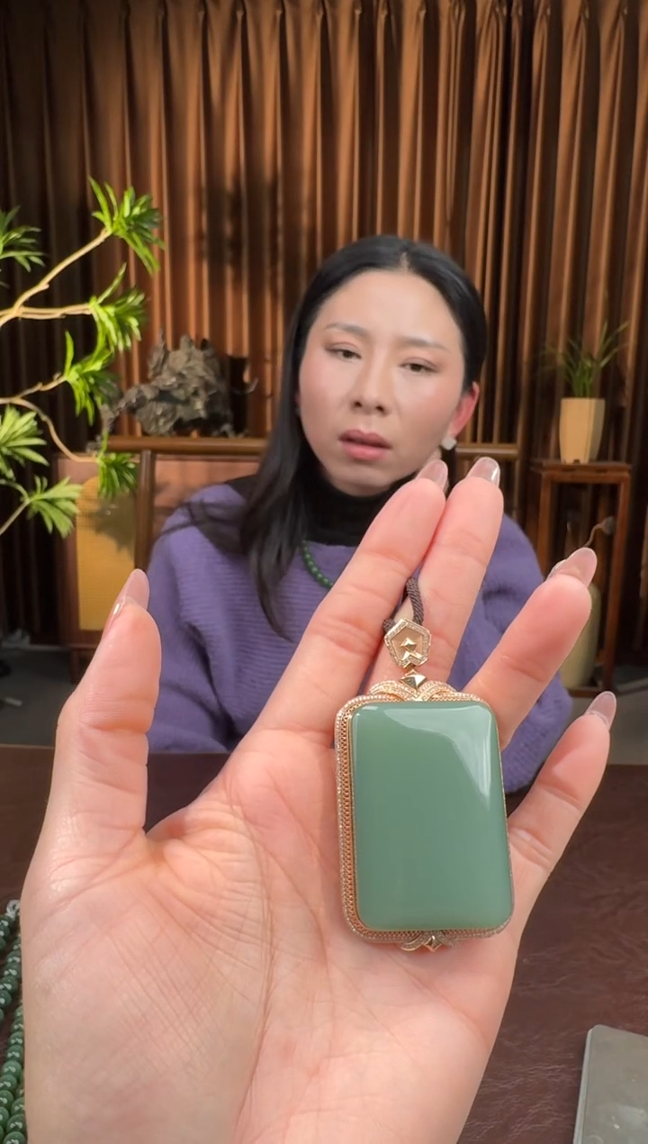 颈饰18K金镶嵌和田玉69漏姐12.5多样性拍一发一