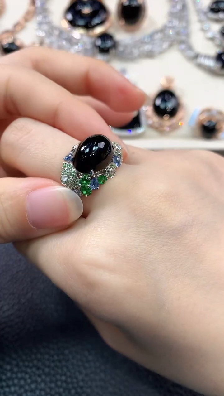 【闪购商品】翡翠戒指18K金镶嵌D96    