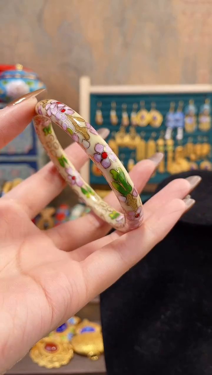 【闪购商品】非遗景泰蓝细棍镯米色